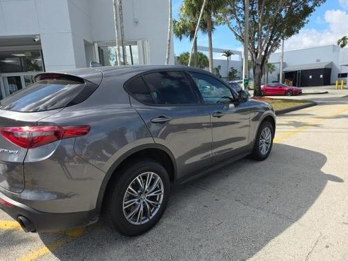 2023 Alfa Romeo Stelvio Sprint