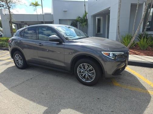 2023 Alfa Romeo Stelvio Sprint