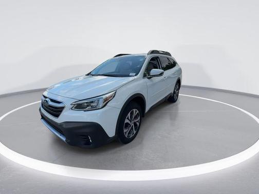 Crystal White Pearl 2022 Subaru Outback Limited