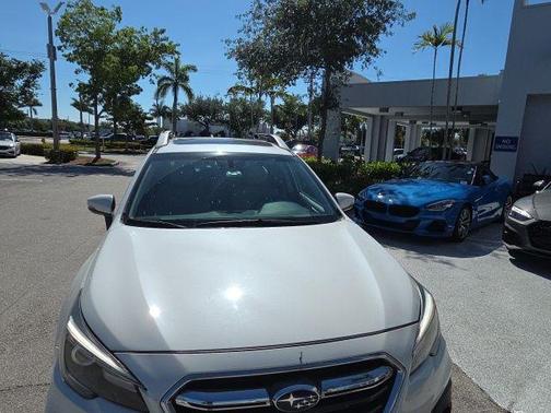 White 2019 Subaru Outback 2.5i Limited