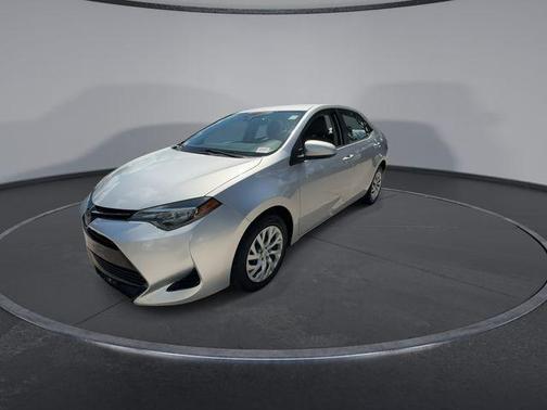 Classic Silver Metallic 2018 Toyota Corolla LE