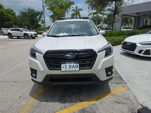 Crystal White Pearl 2024 Subaru Forester Premium