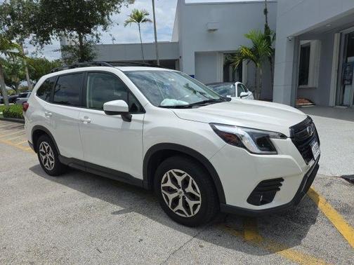 Crystal White Pearl 2024 Subaru Forester Premium