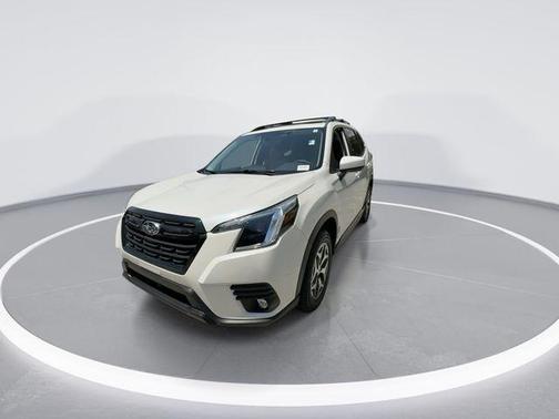 Crystal White Pearl 2024 Subaru Forester Premium