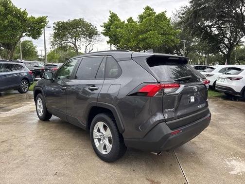 2020 Toyota RAV4 XLE