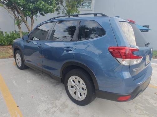 2023 Subaru Forester Base (CVT)