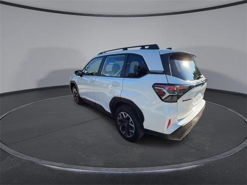 2025 Subaru Forester Base