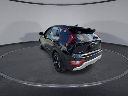 2025 Kia Niro LX