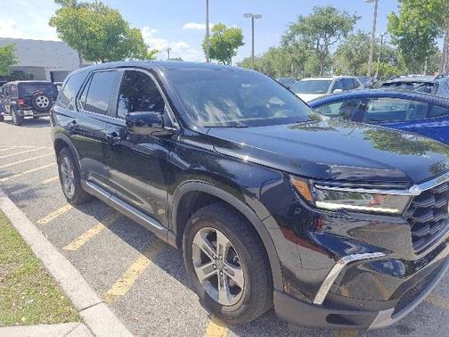 2023 Honda Pilot EX-L 8-Passenger