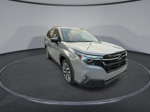 Pearl 2025 Subaru Forester Touring