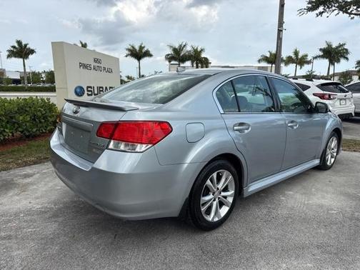 2013 Subaru Legacy 2.5i Limited