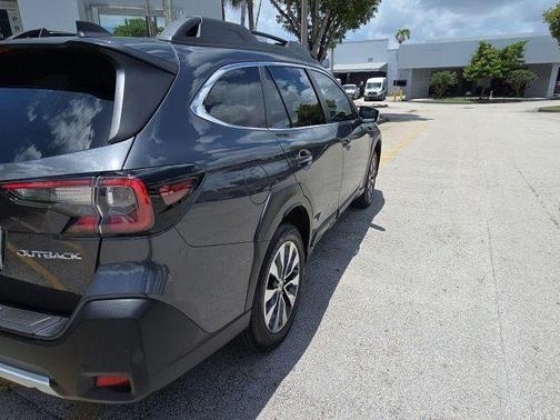 Magnetite Gray Metallic 2023 Subaru Outback Limited