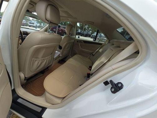 White 2007 Mercedes-Benz C-Class