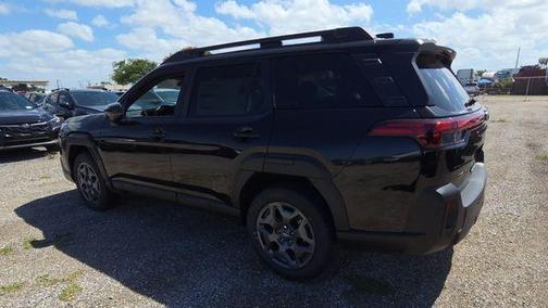Black / Silver 2026 Subaru Outback Premium