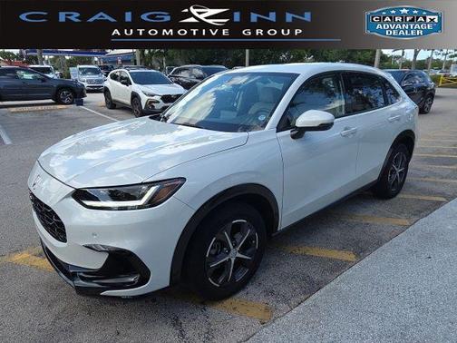 White 2023 Honda HR-V EX-L