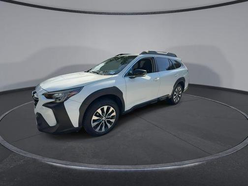 Crystal White Pearl 2024 Subaru Outback Limited