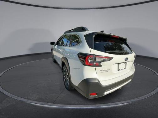 Crystal White Pearl 2024 Subaru Outback Limited