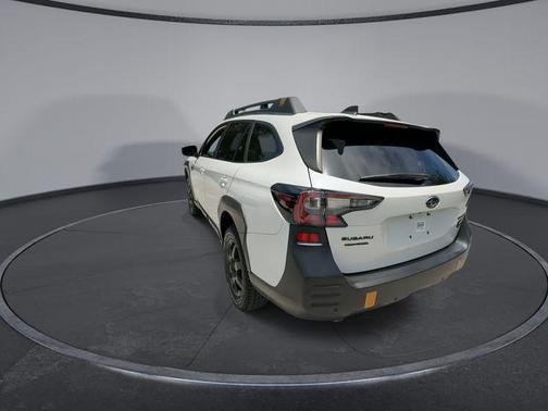 Crystal White Pearl 2023 Subaru Outback Wilderness