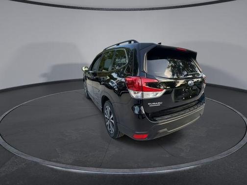 Crystal Black Silica 2022 Subaru Forester Limited