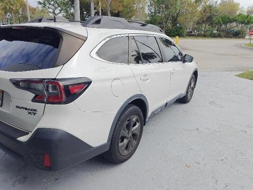 2022 Subaru Outback Onyx Edition XT