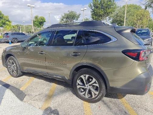 2022 Subaru Outback Touring XT