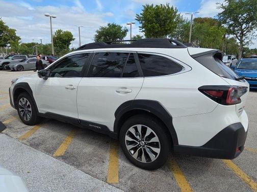 Crystal White Pearl 2023 Subaru Outback Limited XT