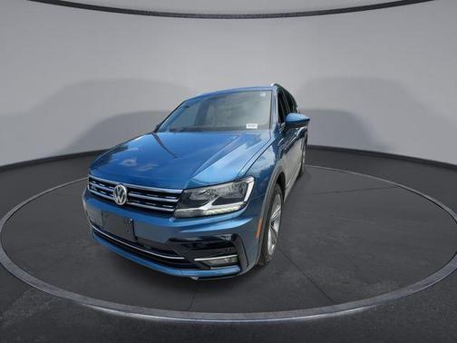 Silk Blue Metallic 2019 Volkswagen Tiguan 2.0T SEL R-Line