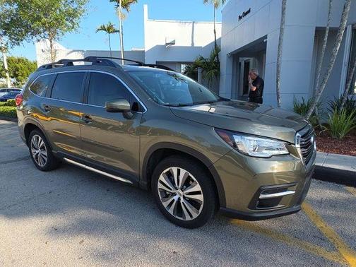 Autumn Green Metallic 2022 Subaru Ascent Limited 8-Passenger