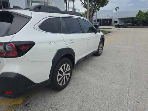 Crystal White Pearl 2023 Subaru Outback Premium