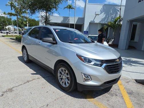 Silver Ice Metallic 2021 Chevrolet Equinox LS