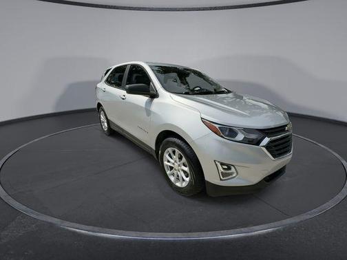 Silver Ice Metallic 2021 Chevrolet Equinox LS
