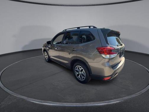 Brilliant Bronze Metallic 2024 Subaru Forester Premium