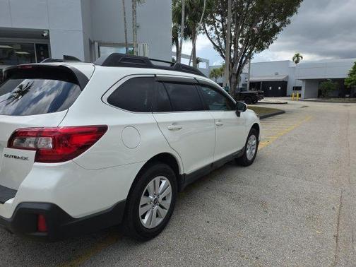 2018 Subaru Outback 2.5i Premium