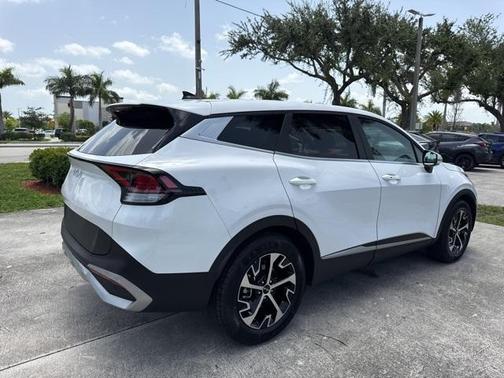 2024 Kia Sportage EX