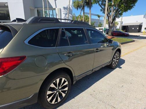 Wilderness Green Metallic 2017 Subaru Outback 2.5i Limited