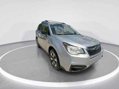 Ice Silver Metallic 2017 Subaru Forester 2.5i