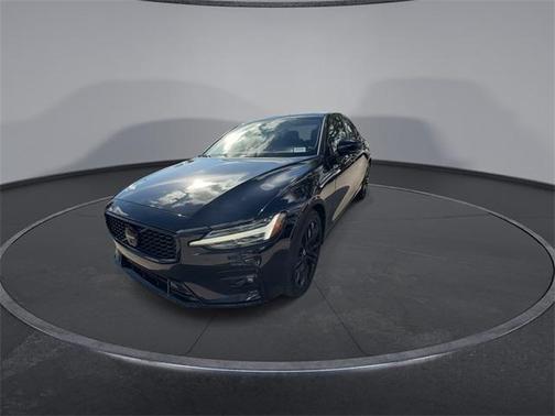 2024 Volvo S60 B5 Plus Black Edition