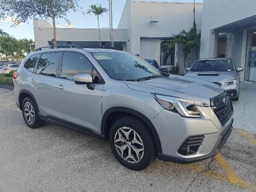 2023 Subaru Forester Premium
