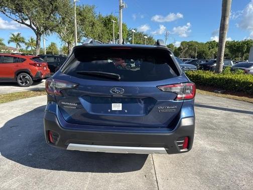 2022 Subaru Outback Touring XT