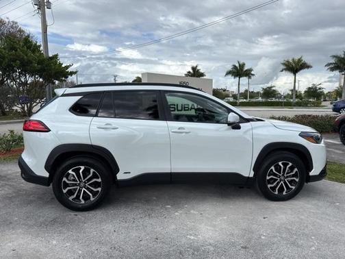 2023 Toyota Corolla Cross Hybrid XSE
