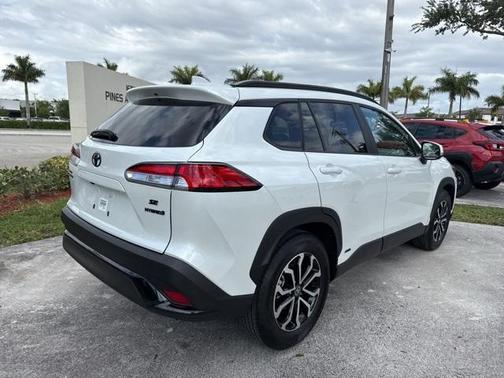 2023 Toyota Corolla Cross Hybrid XSE