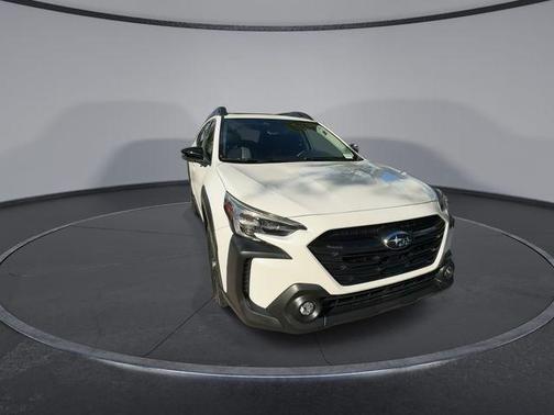 Crystal White Pearl 2023 Subaru Outback Onyx Edition