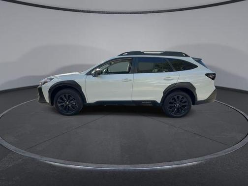 Crystal White Pearl 2023 Subaru Outback Onyx Edition