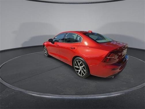 2020 Volvo S60 T5 Momentum