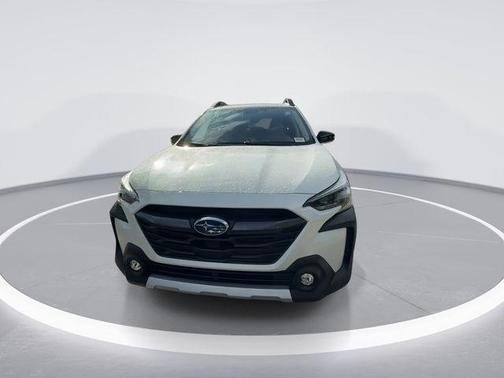 Crystal White Pearl 2024 Subaru Outback Limited
