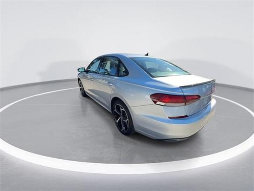 2020 Volkswagen Passat 2.0T R-Line