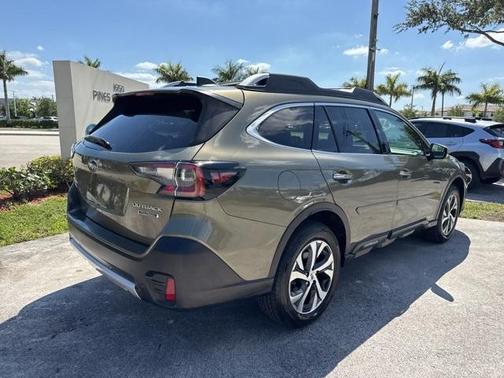 2022 Subaru Outback Touring