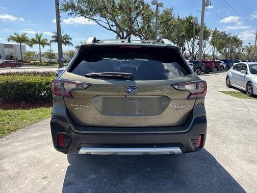2022 Subaru Outback Touring