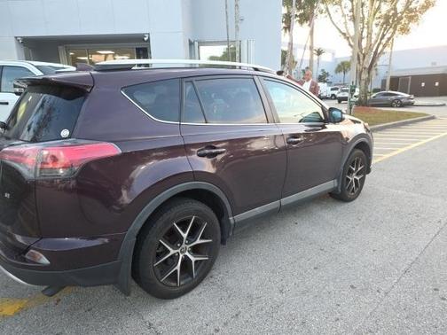2016 Toyota RAV4 SE