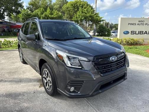 2023 Subaru Forester Premium